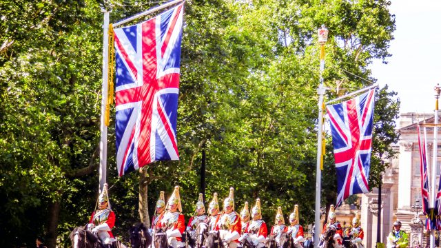 イギリス